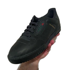 NIB Yeezy Powerphase Calanasas